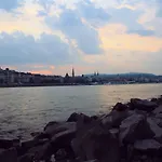 Gellerico Wesselenyi Street Апартаменты *