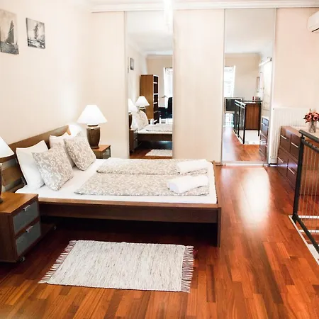 Gellerico Wesselenyi Street Appartement