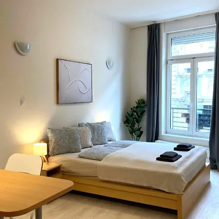 Gellerico Wesselenyi Street 부다페스트