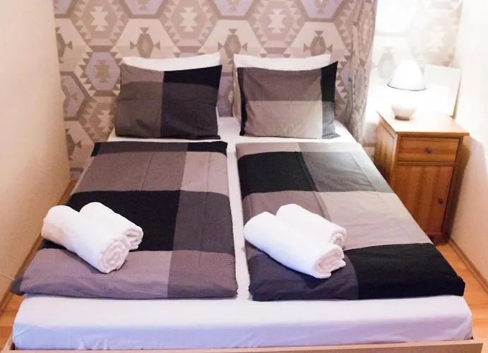 Gellerico Wesselenyi Street * Budapest