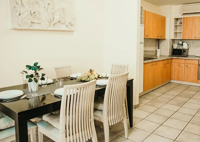 Gellerico Wesselenyi Street * Budapest