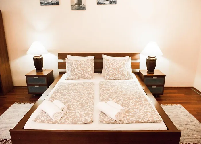 Gellerico Wesselenyi Street Budapest