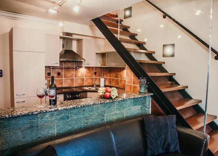 Gellerico Wesselenyi Street * Budapest