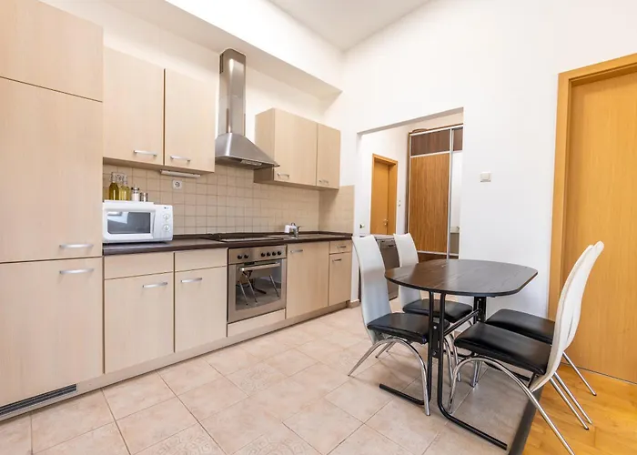 Gellerico Wesselenyi Street *