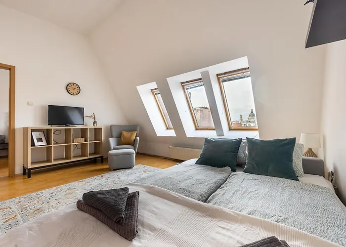 Gellerico Wesselenyi Street Budapest