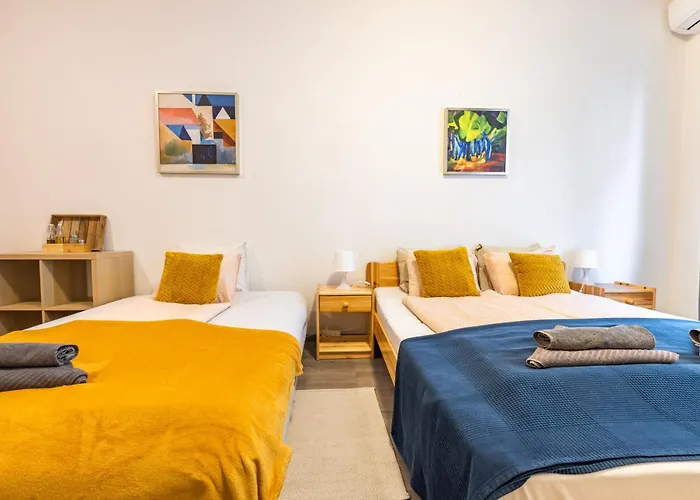 Gellerico Wesselenyi Street *