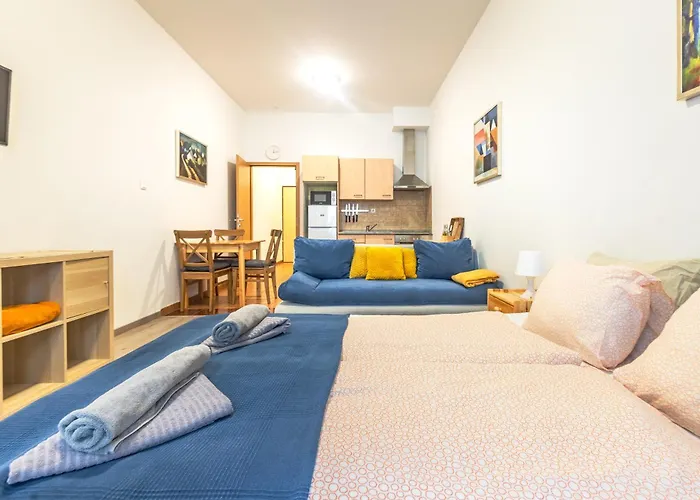 Gellerico Wesselenyi Street * Budapest