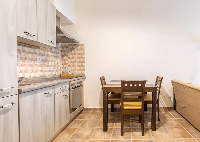 Gellerico Wesselenyi Street Budapest